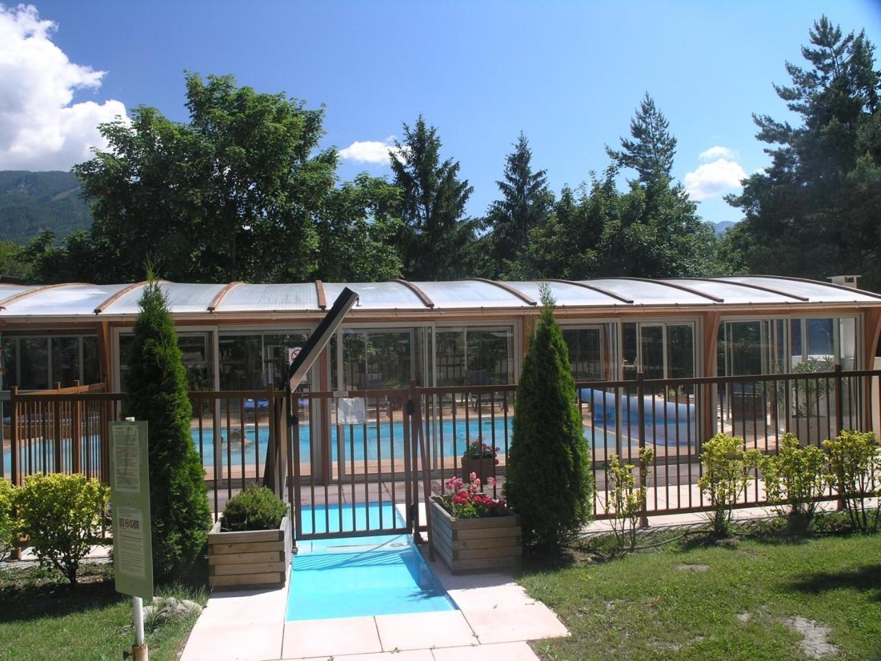 Logis Hotel Le Lac Embrun Exterior photo